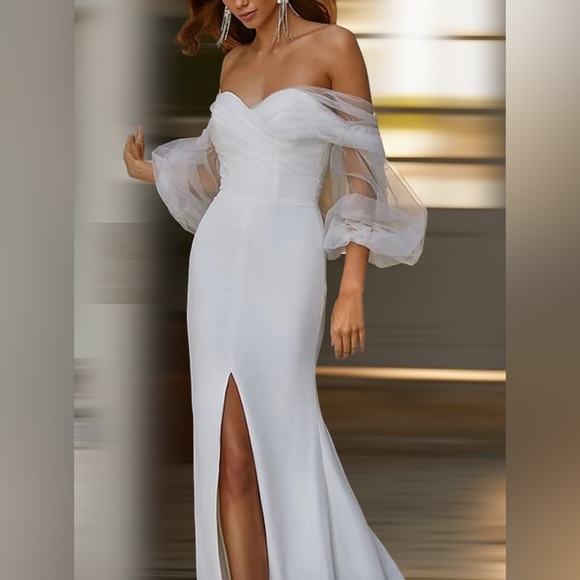 NWT WEDDING DRESS - Picture 2 of 12